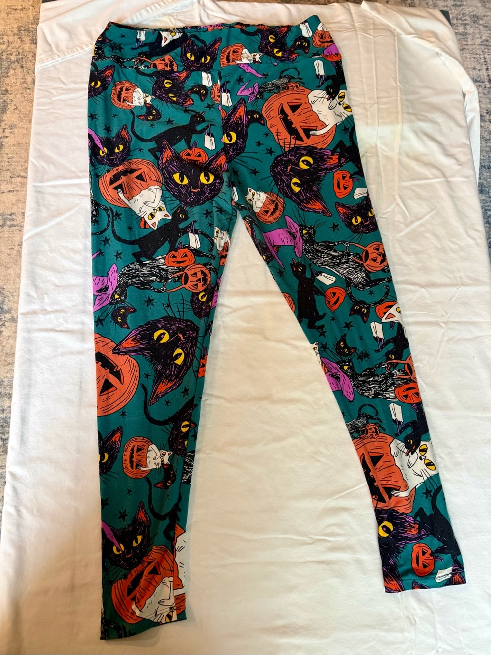 LuLaRoe Teal Halloween Leggings with Black Cats & Orange Pumpkins